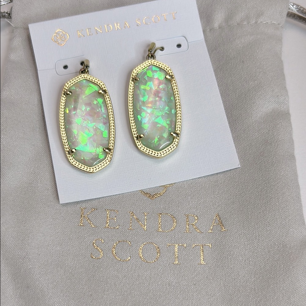 EUC Kendra Scott Elle Earrings in Gold with limited edition Mint Illusion stones
